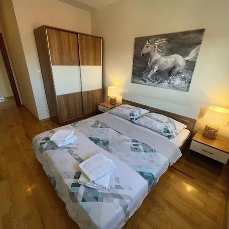 Mars 1 Apartment *